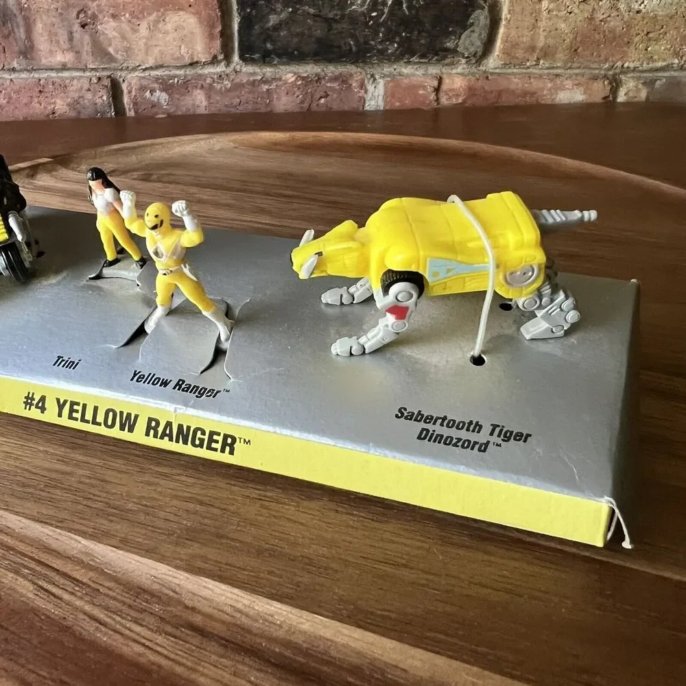 Micro Machines Mighty Morphin Power Rangers Set #4 Yellow Ranger Trini